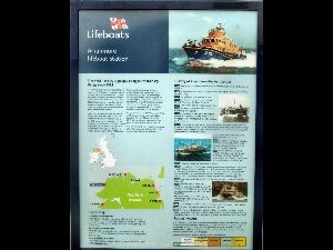 �rainn Mh�ir - information board at the lifeboat station